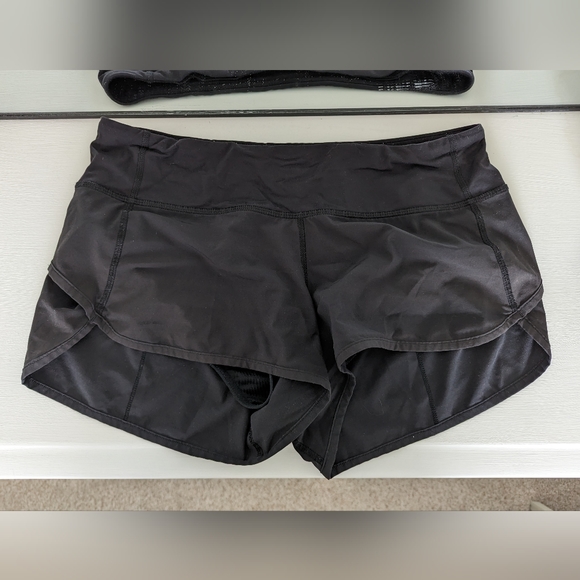 Lululemon Speed Up Shorts - Picture 2 of 3